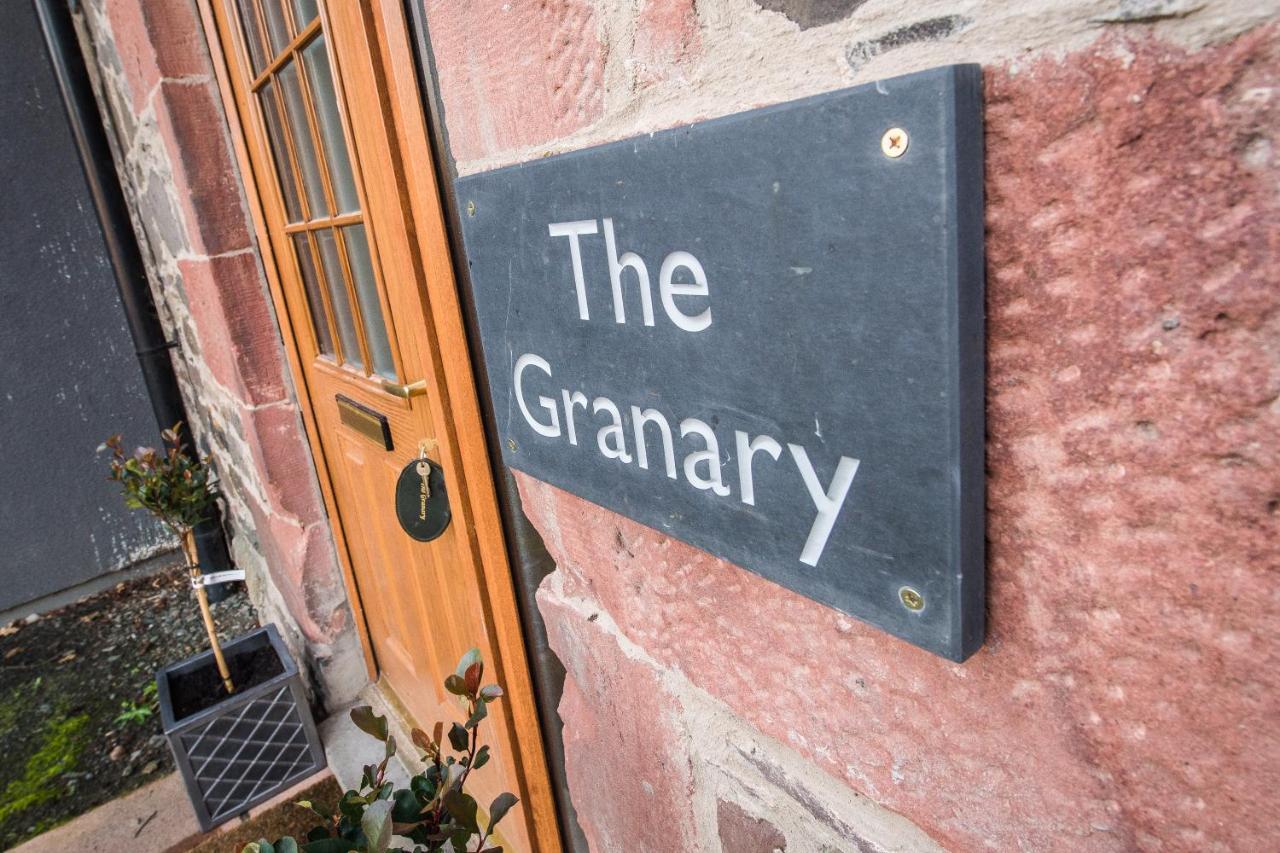 The Granary With Hot Tub Villa Forgandenny Eksteriør bilde